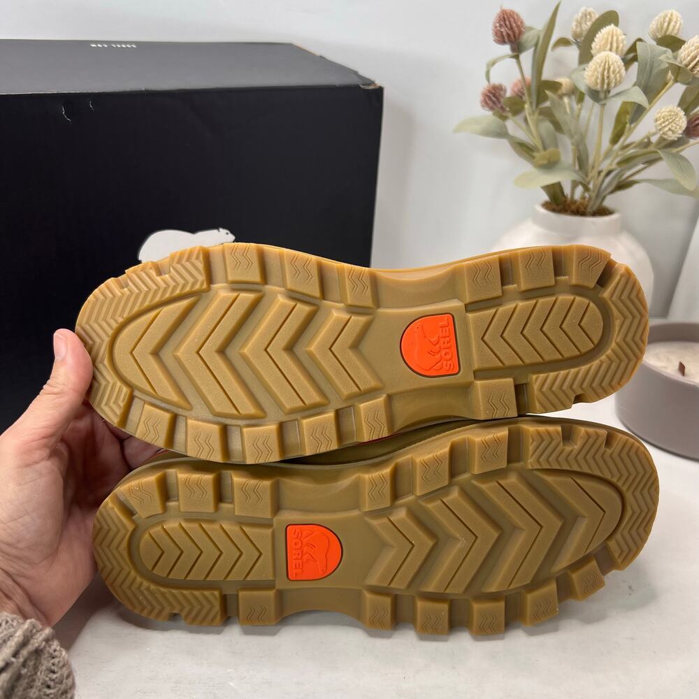 Sorel Pink and Tan Sneakers - Picture 8 of 10